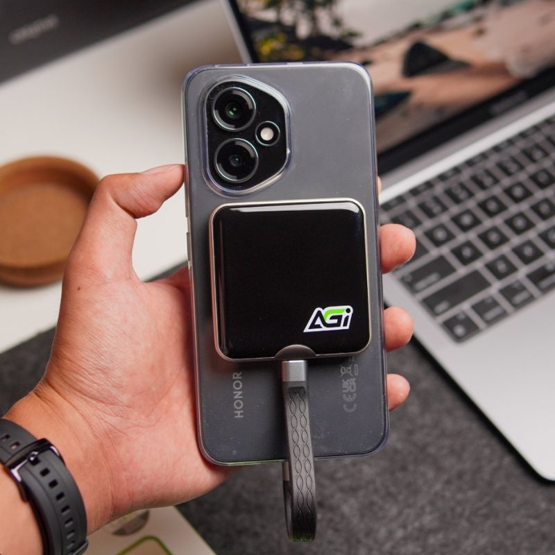 AGI EDM38 1TB Magnetic Portable External SSD (IPhone 15 Compatible)